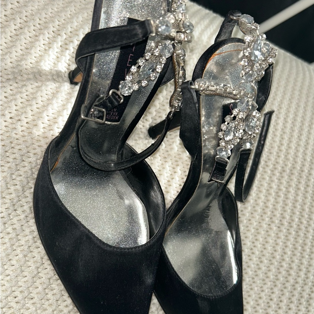 Chic Black Satin Heels with Silver Embellishments - Picture 3 of 5